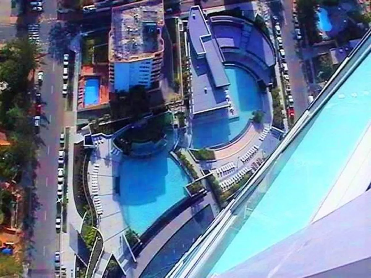 Queensland'S Tallest Resort Hamilton Avenue Surfers Paradise Gold Coast Apartment