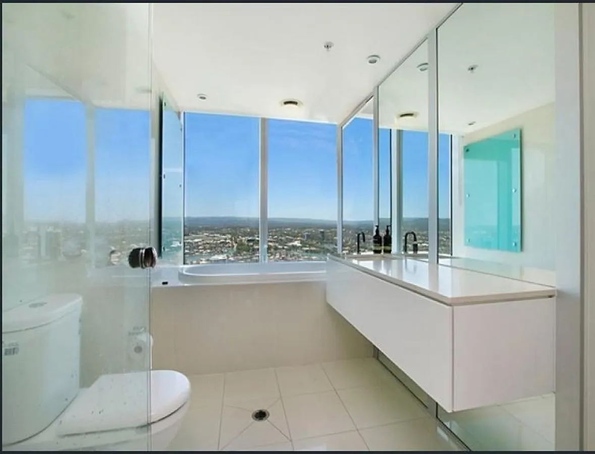 Queensland'S Tallest Resort Hamilton Avenue Surfers Paradise Gold Coast Apartment
