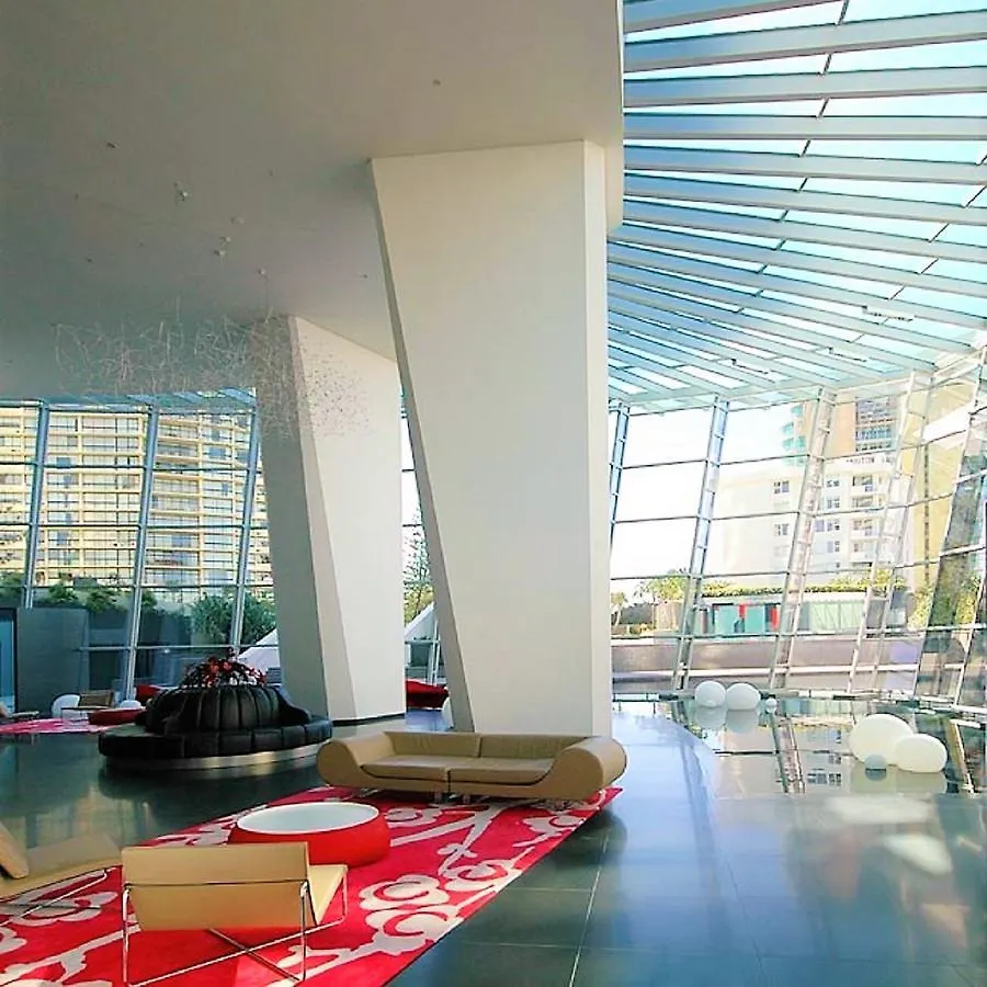 Apartment Queensland'S Tallest Resort Hamilton Avenue Surfers Paradise Gold Coast