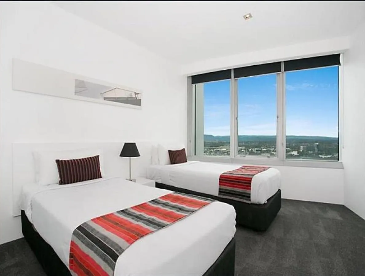 Queensland'S Tallest Resort Hamilton Avenue Surfers Paradise Gold Coast