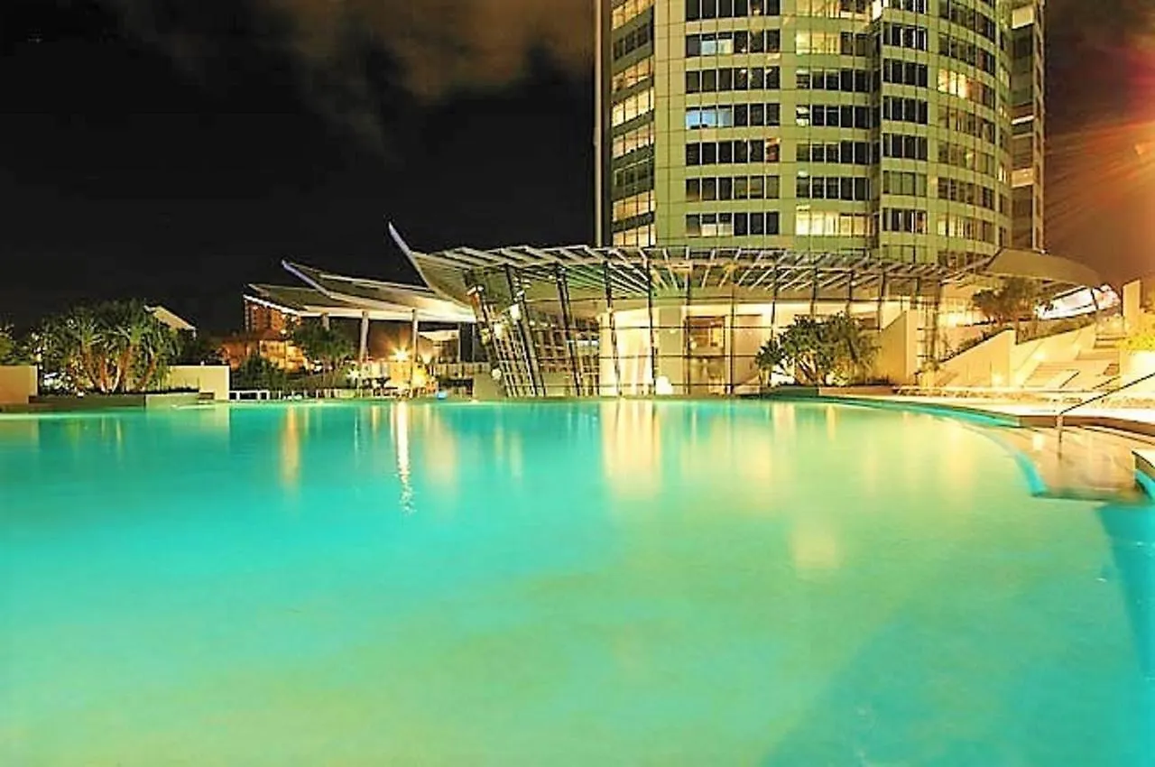 Queensland'S Tallest Resort Hamilton Avenue Surfers Paradise Gold Coast
