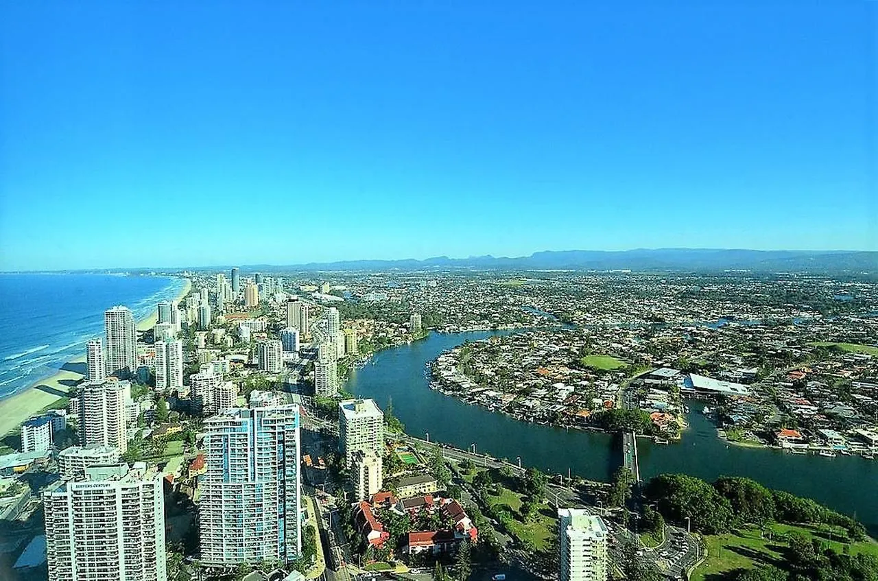 Apartment Queensland'S Tallest Resort Hamilton Avenue Surfers Paradise Gold Coast
