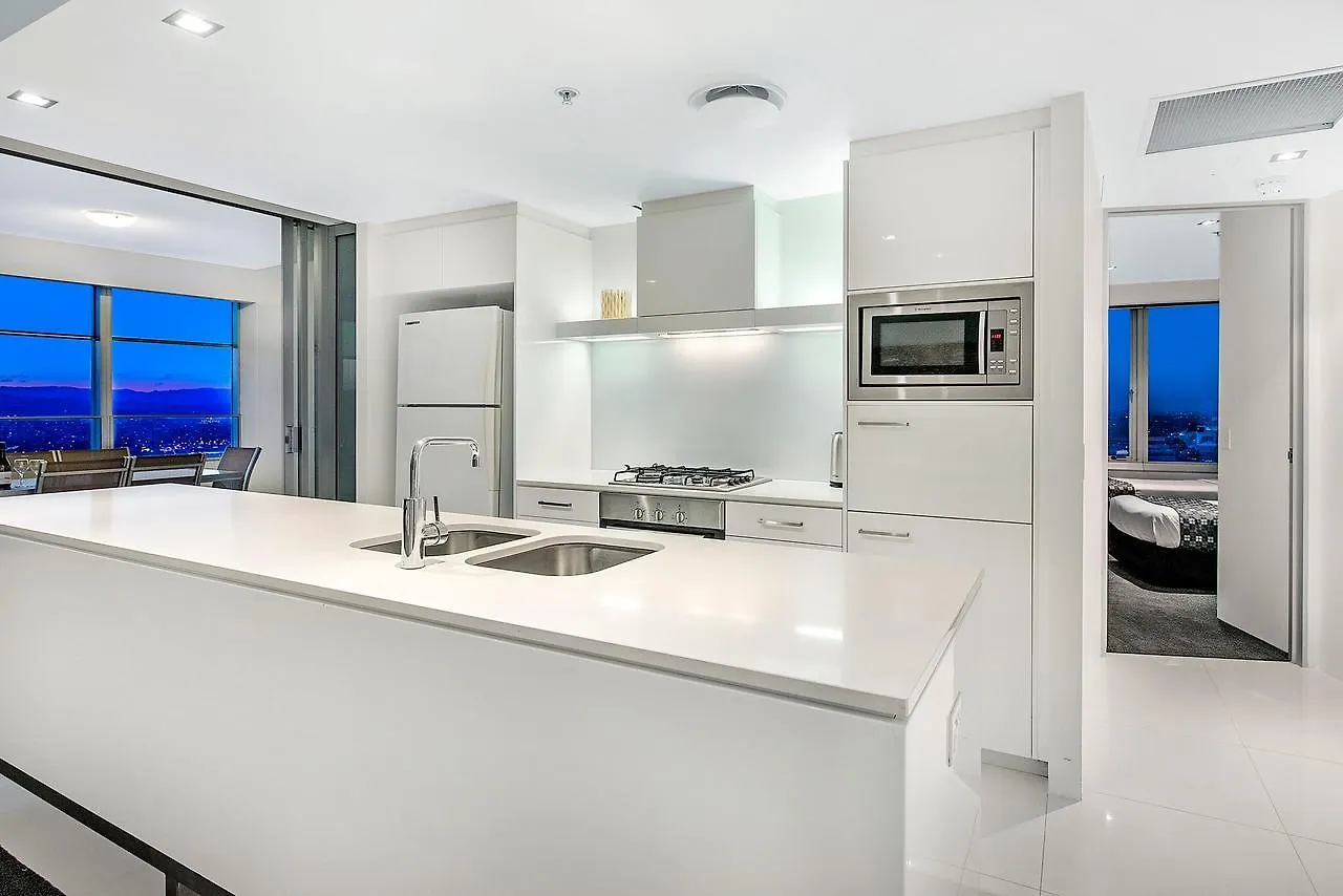 Queensland'S Tallest Resort Hamilton Avenue Surfers Paradise Gold Coast