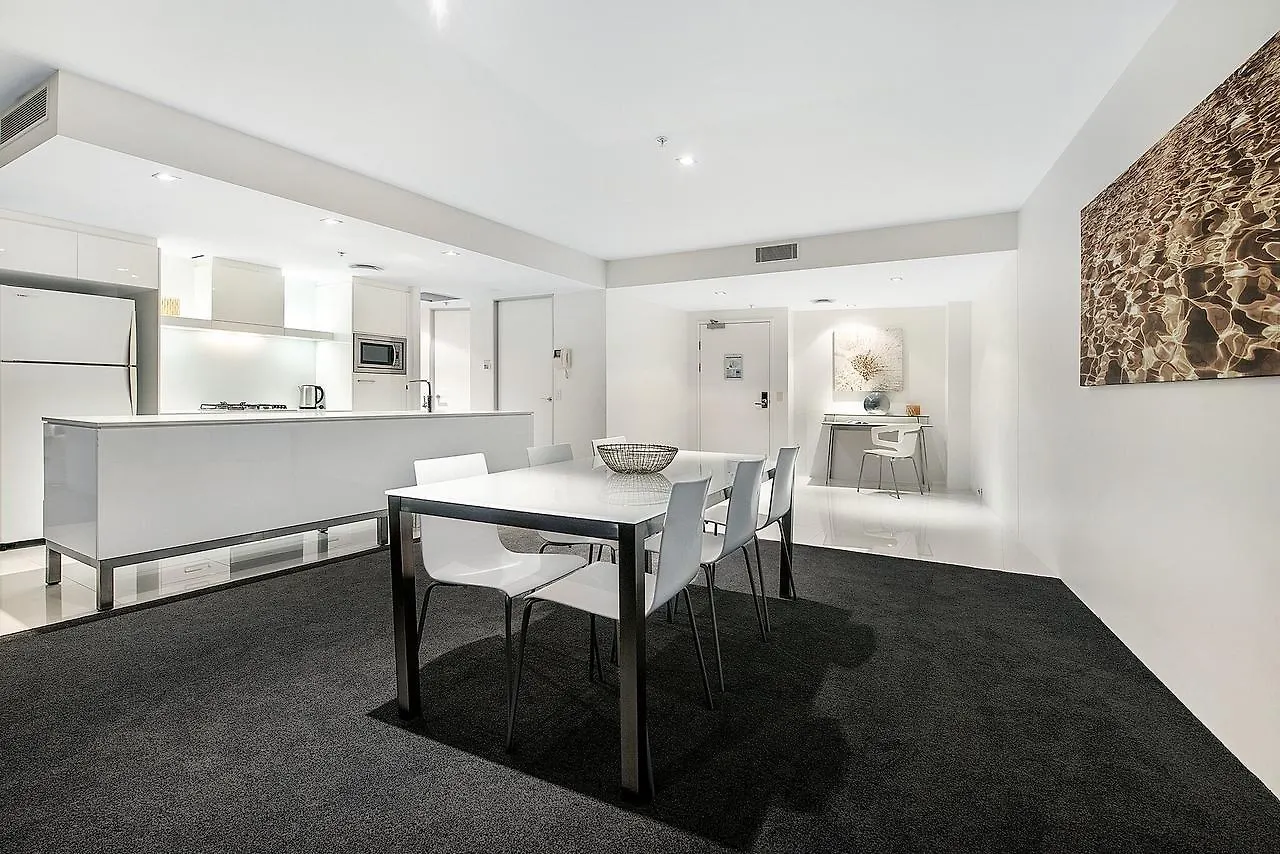 Queensland'S Tallest Resort Hamilton Avenue Surfers Paradise Gold Coast Apartment