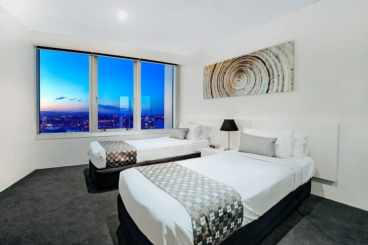 Queensland'S Tallest Resort Hamilton Avenue Surfers Paradise Gold Coast Apartment